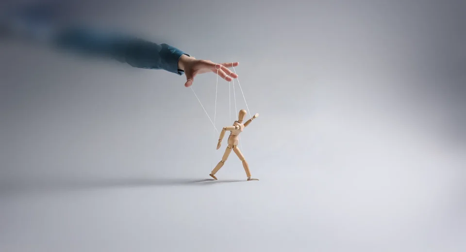 ALGI YÖNETİMİNDE MEDYANIN ROLÜ: MANİPÜLASYON YÖNTEMLERİ