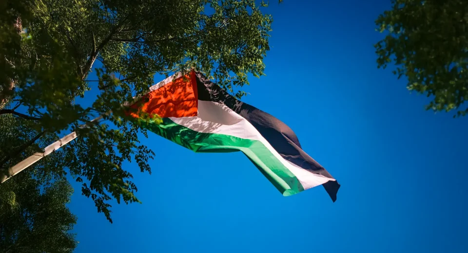 ZULÜM KARŞISINDA İNSAN OLMANIN SINAVI