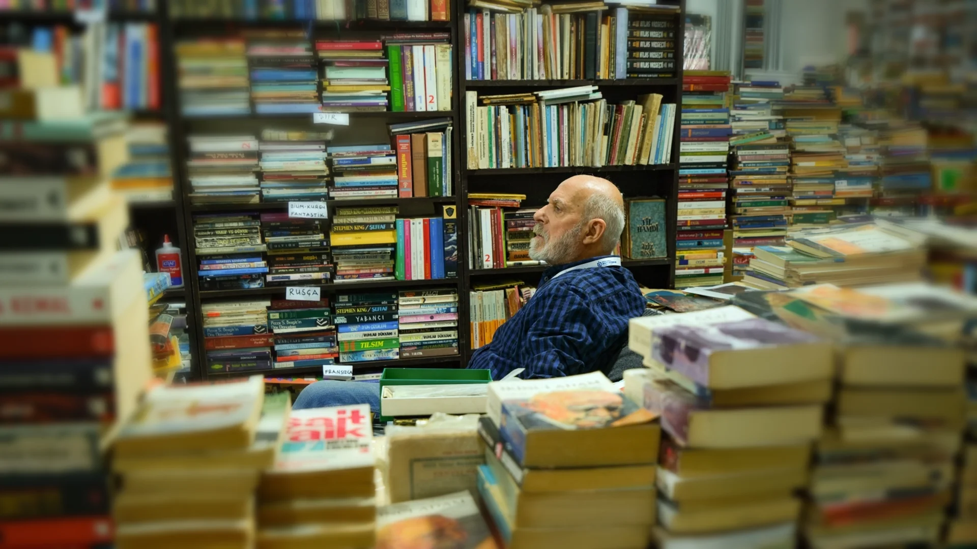 Bir Kilit Soru: Kitap Bir İnsanı İyileştirir mi?